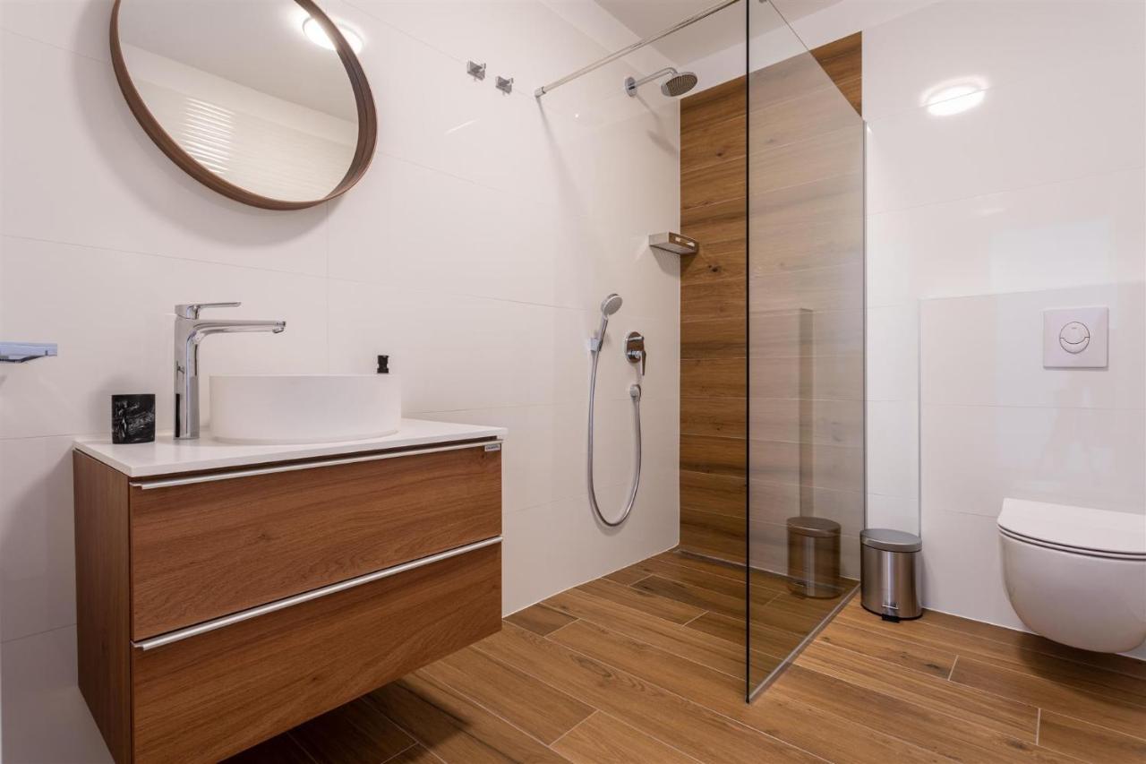 Villa Manhattan Dobrinj Екстер'єр фото