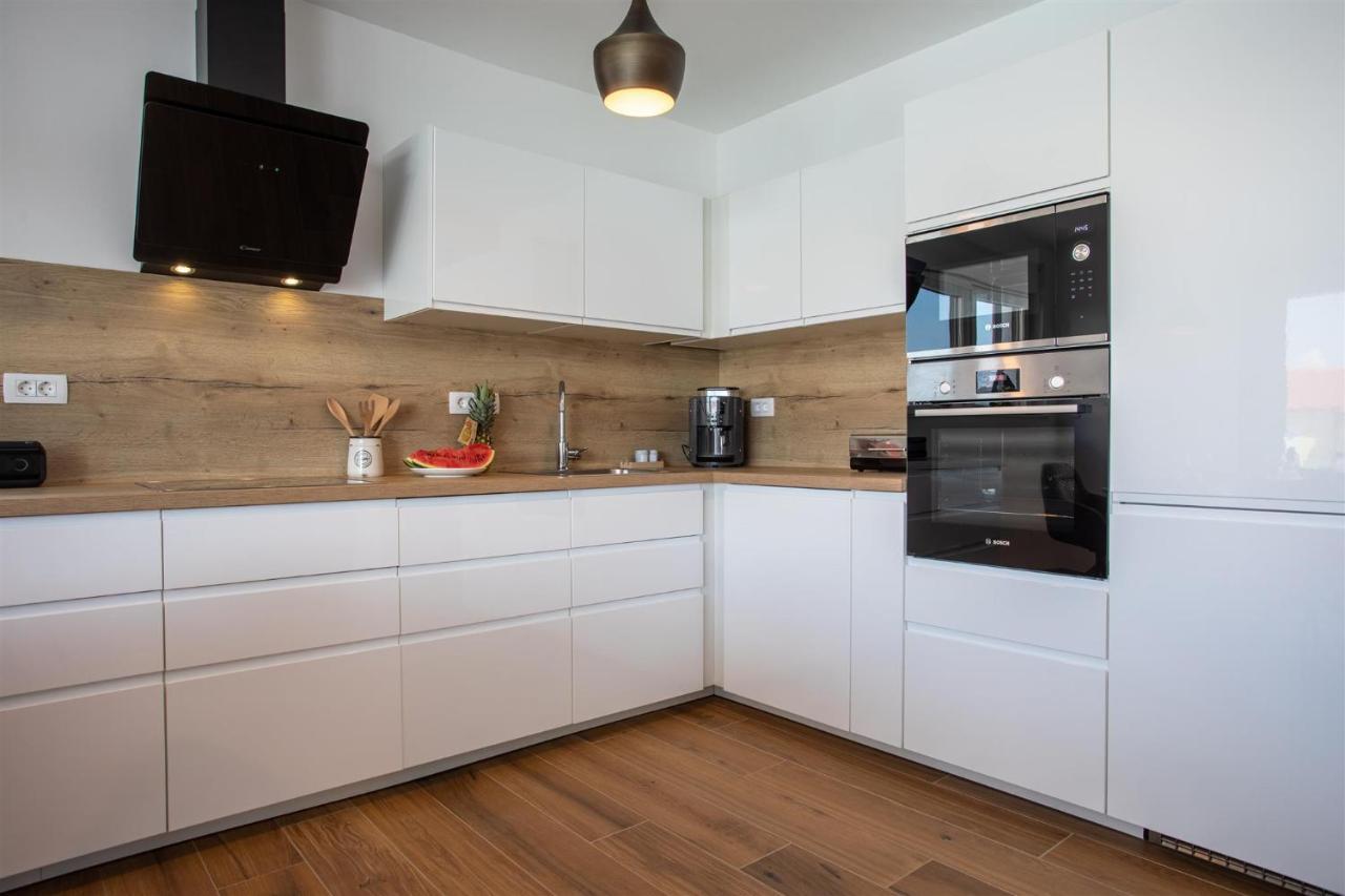 Villa Manhattan Dobrinj Екстер'єр фото